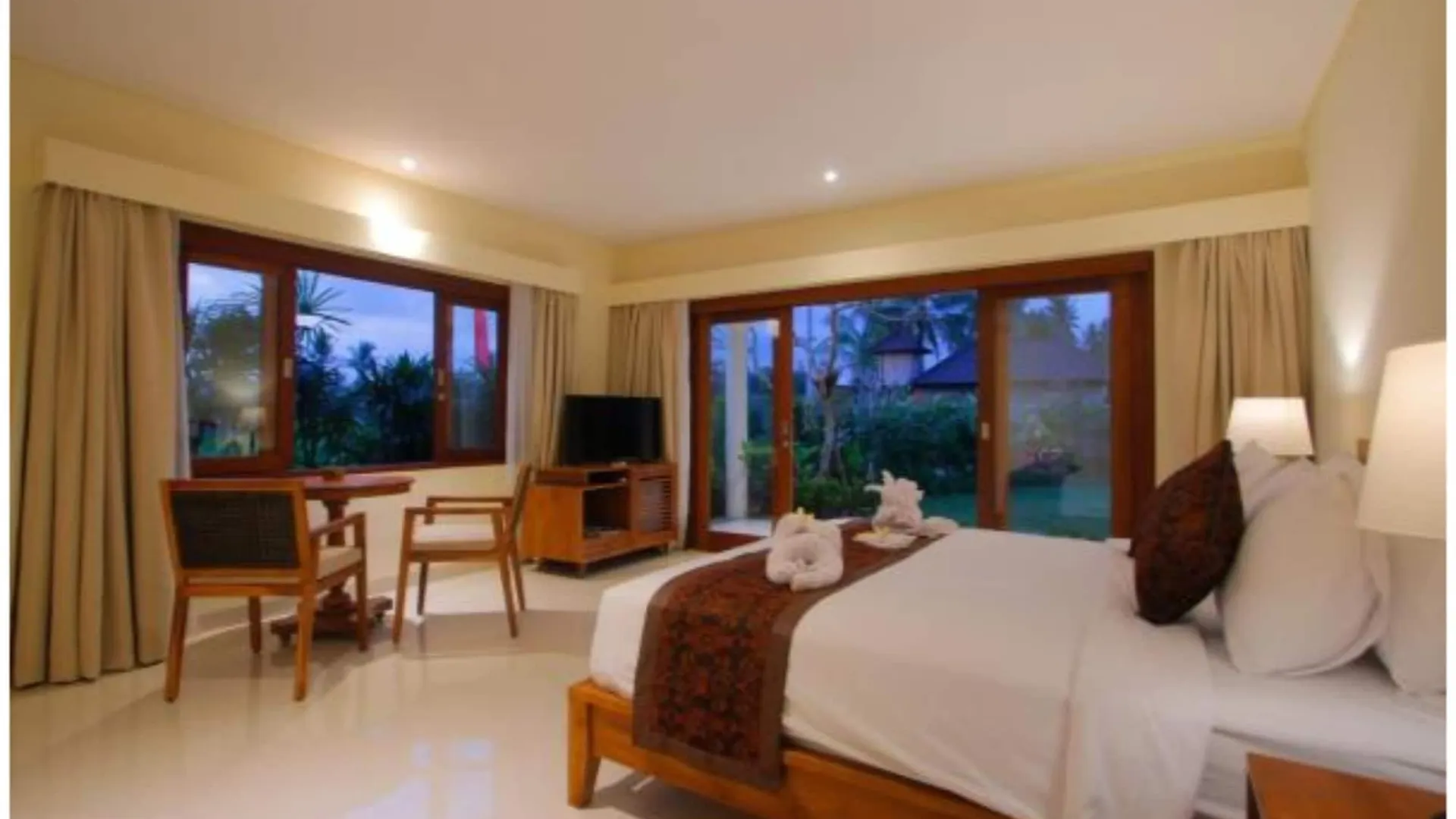 Dlobong Suite Ubud 2*,  Indonesia